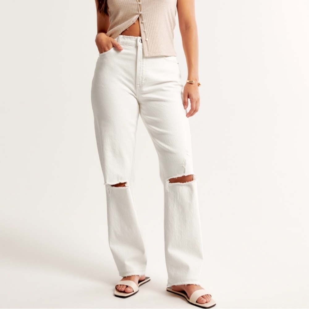 Abercrombie & Fitch The ‘90s Straight Ultra High Rise Curve Love White